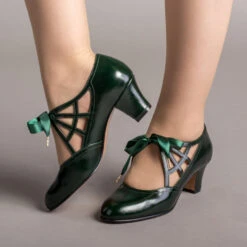 American Duchess Parker Women's Vintage Spiderweb Pumps (Green) -StrideOne Store parker vintage spiderweb shoes green of 3