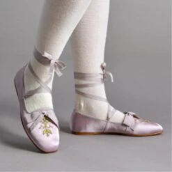 American Duchess Penelope Ladies' Regency Slippers (Light Purple)