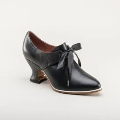 American Duchess Pompadour Women's 18th Century Shoes Wide (Black) -StrideOne Store pompadour 18th century shoes black 20 2 0f508d1a acdd 4030 8cd4 4ce4289e6347