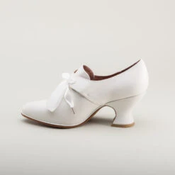 American Duchess Pompadour Women's 18th Century Shoes Wide (Ivory) -StrideOne Store pompadour 18th century shoes ivory 20 7 4fb29bcd ec99 4d59 b3f3 afae838bb89f