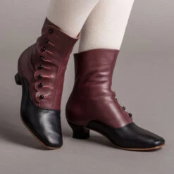 American Duchess Renoir Women's Victorian Button Boots (Merlot/Black)