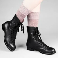 American Duchess Sierra Vintage Women's Boots (Black)