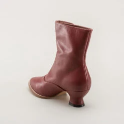 American Duchess Tavistock Women's Victorian Button Boots (Oxblood) -StrideOne Store tavistock victorian button boots oxblood 6
